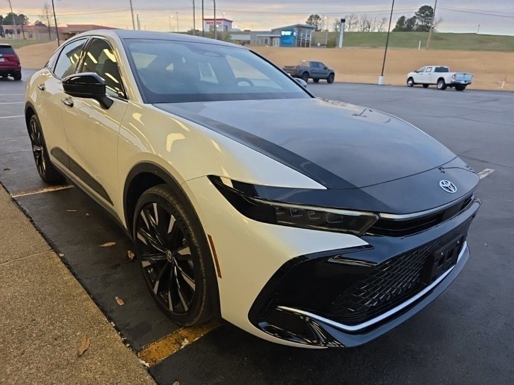 Used 2025 Toyota Crown Platinum image 4