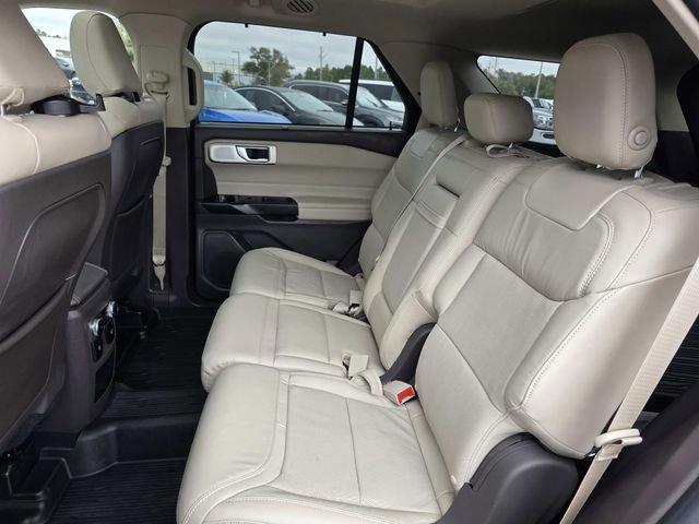 Used 2020 Ford Explorer Platinum w/ Premium Technology Package image 7
