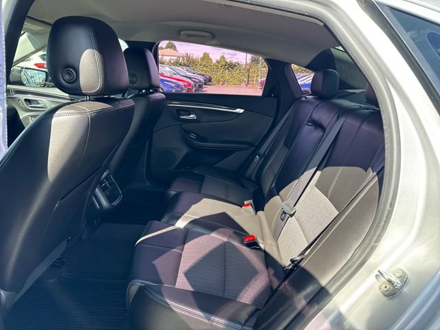 Used 2017 Chevrolet Impala LT w/ Convenience Package FWD image 13