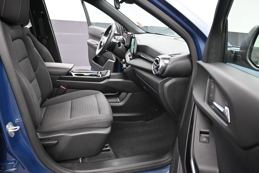 Used 2025 Chevrolet Equinox LT FWD image 18
