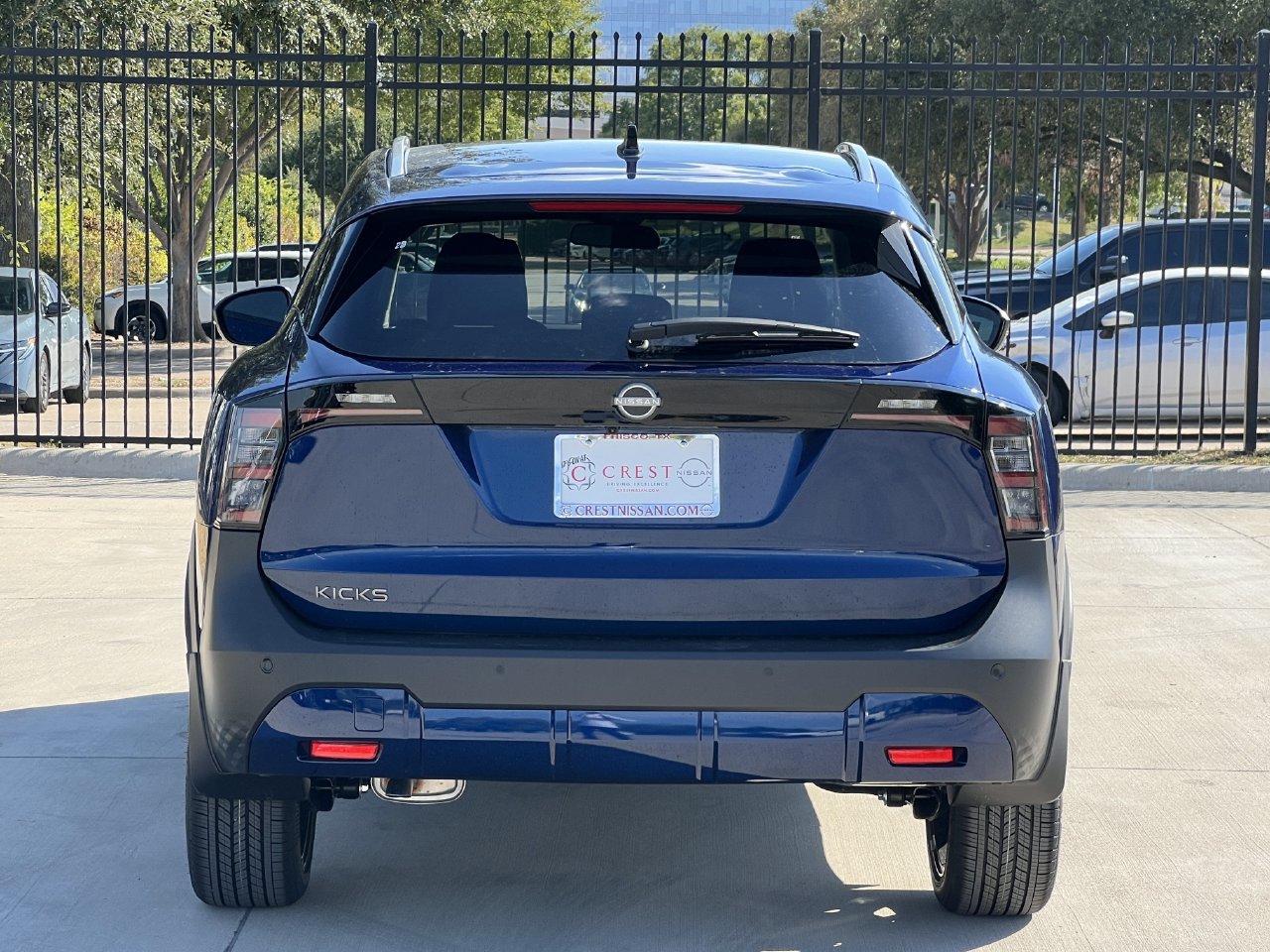 New 2027 Nissan Kicks SR FWD image 5