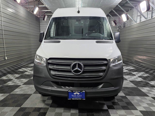 Used 2023 Mercedes-Benz Sprinter 2500 image 3