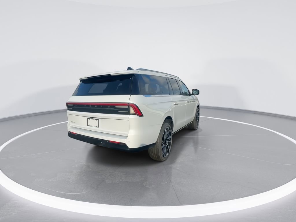 New 2026 Lincoln Navigator L Reserve AWD/4WD image 8