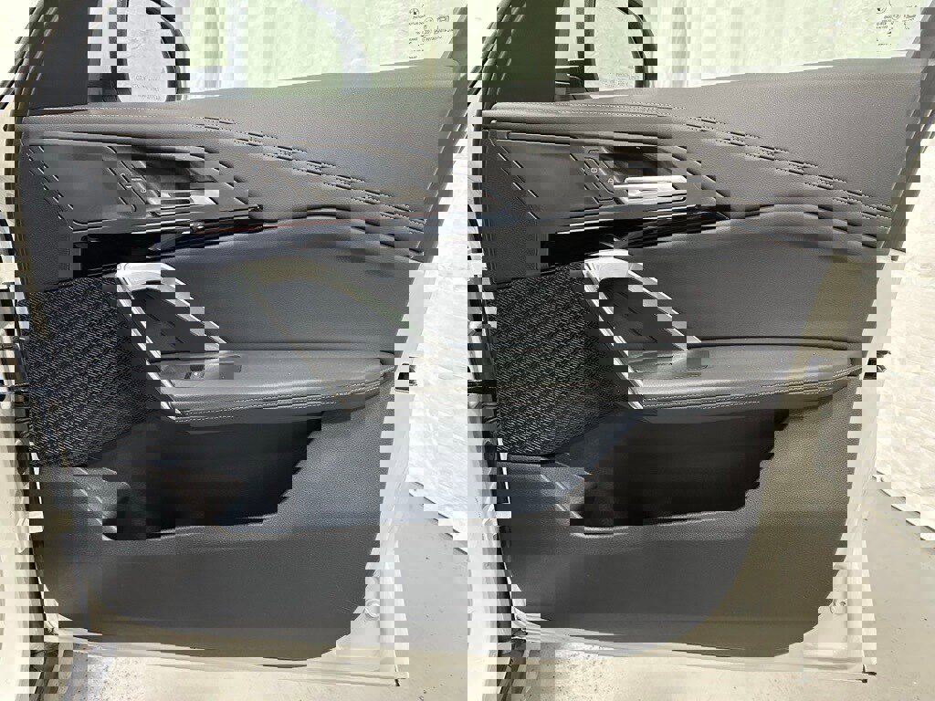 Used 2025 BMW X1 xDrive28i image 48