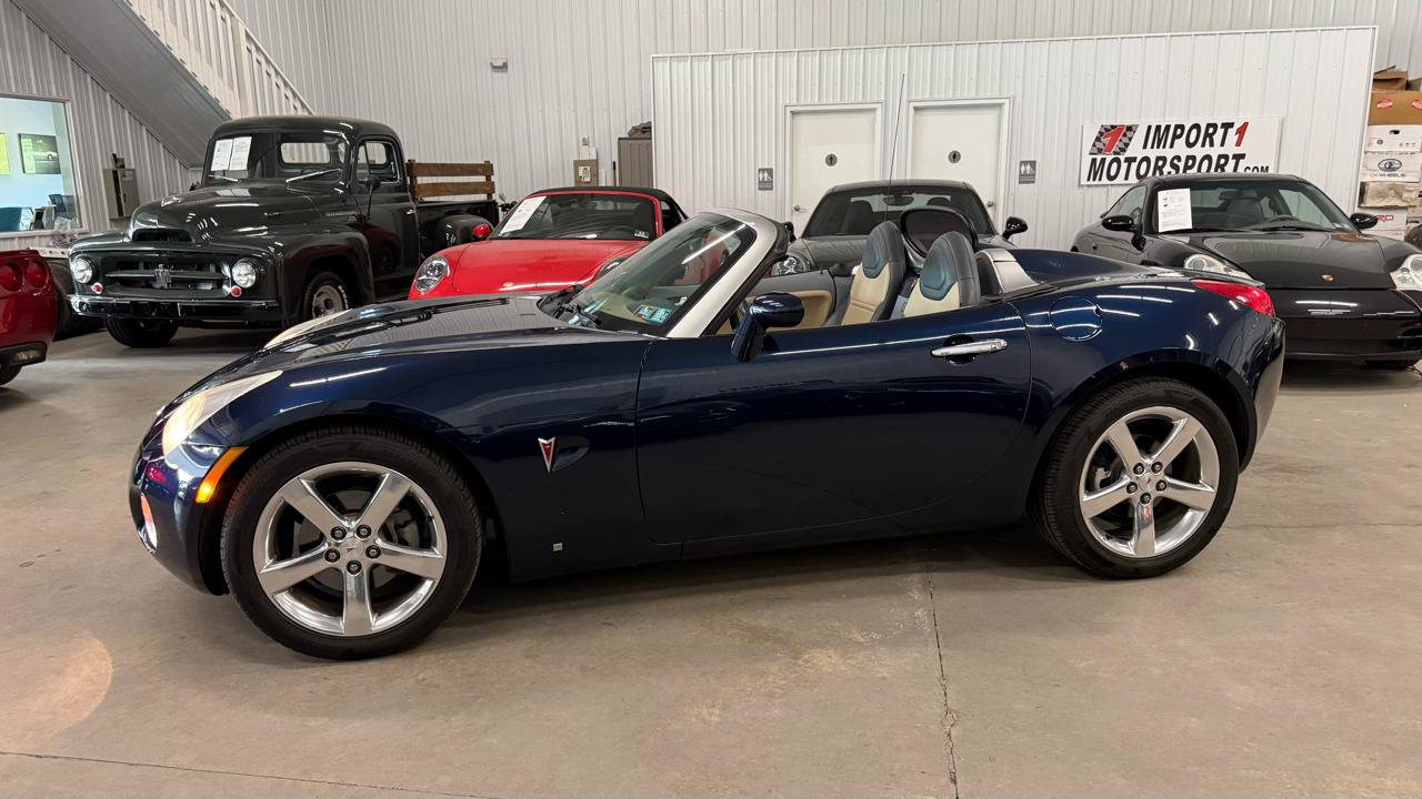 Used 2006 Pontiac Solstice Convertible w/ Premium Package RWD image 5