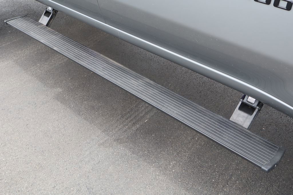 Used 2025 Chevrolet Silverado 2500 LTZ w/ LTZ Plus Package image 10