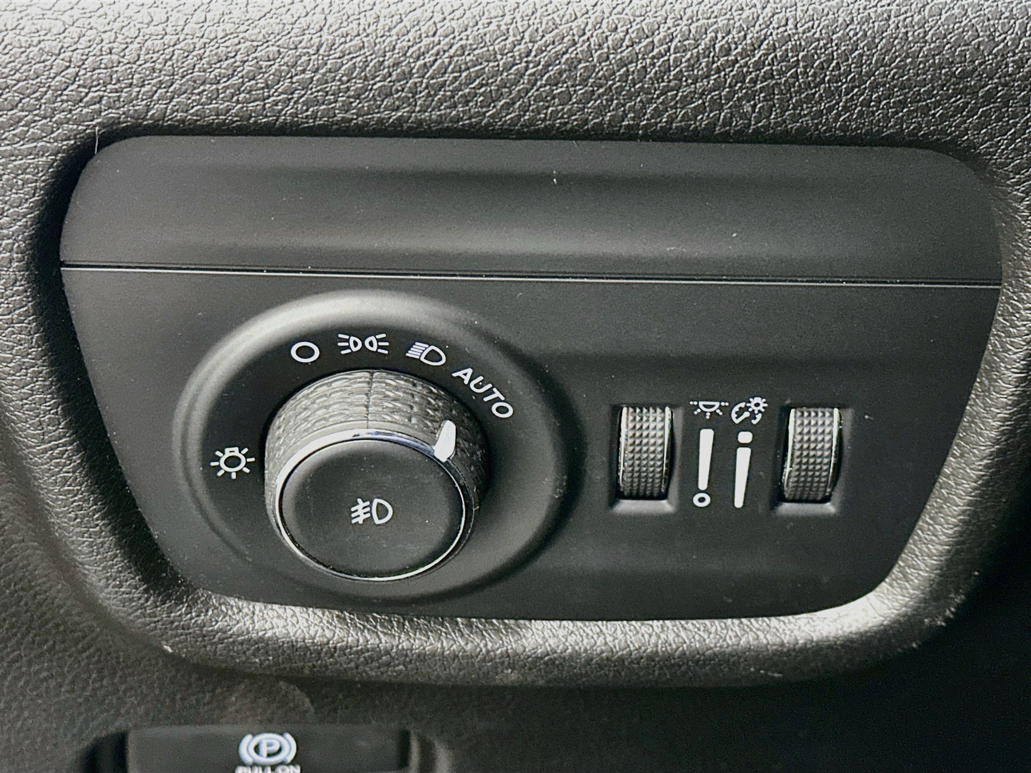 Used 2022 Jeep Grand Cherokee L Limited AWD/4WD image 17