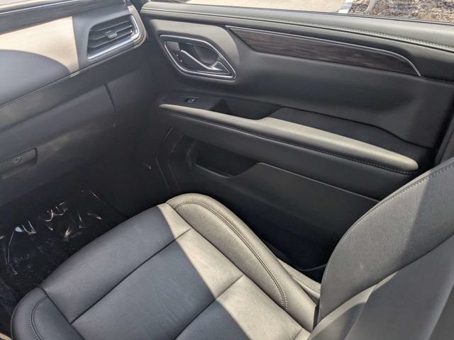 Used 2022 Chevrolet Suburban LT w/ LT Signature Plus Package AWD/4WD image 18