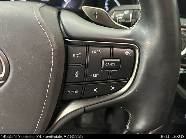 Used 2022 Lexus LS 500 w/ Interior Upgrade Package RWD image 29