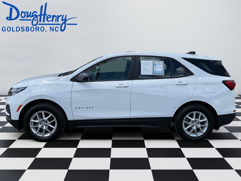 Used 2023 Chevrolet Equinox LS w/ LPO, Floor Liner Package AWD/4WD image 2