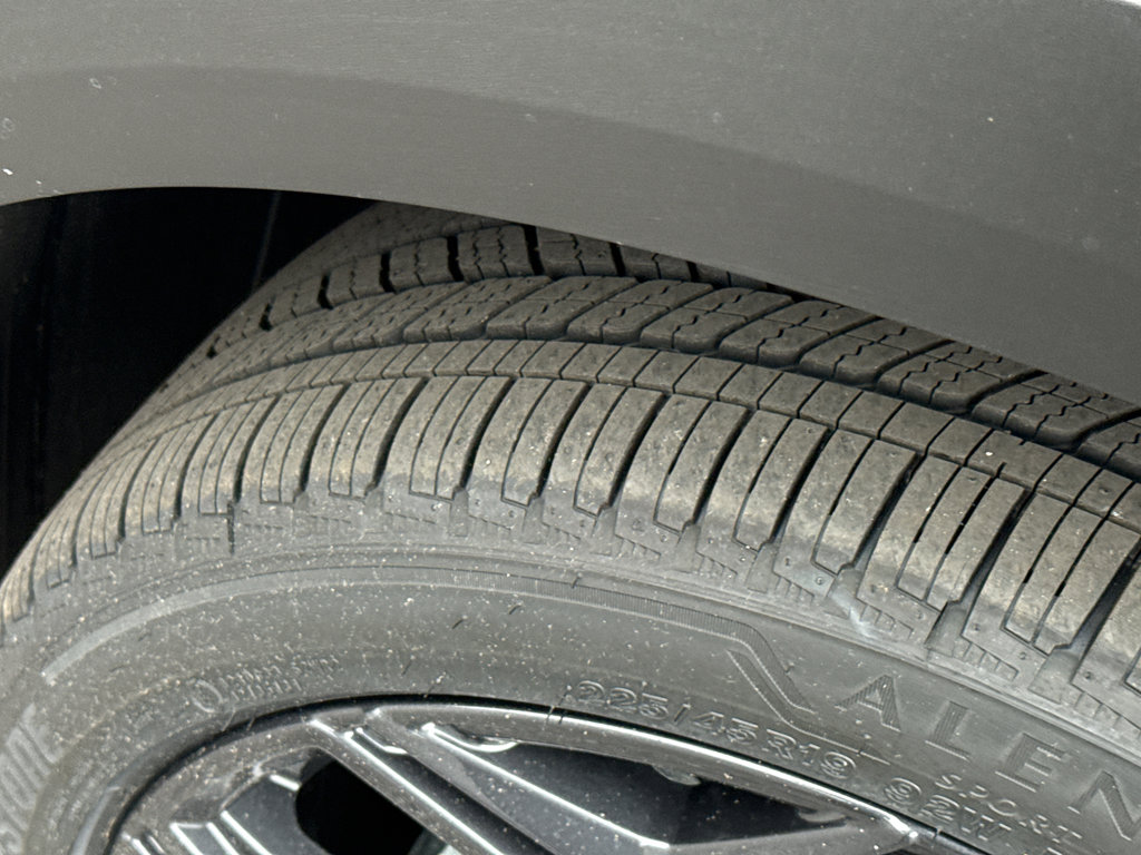 New 2026 Nissan Kicks SR w/ Cold Weather Package image 10