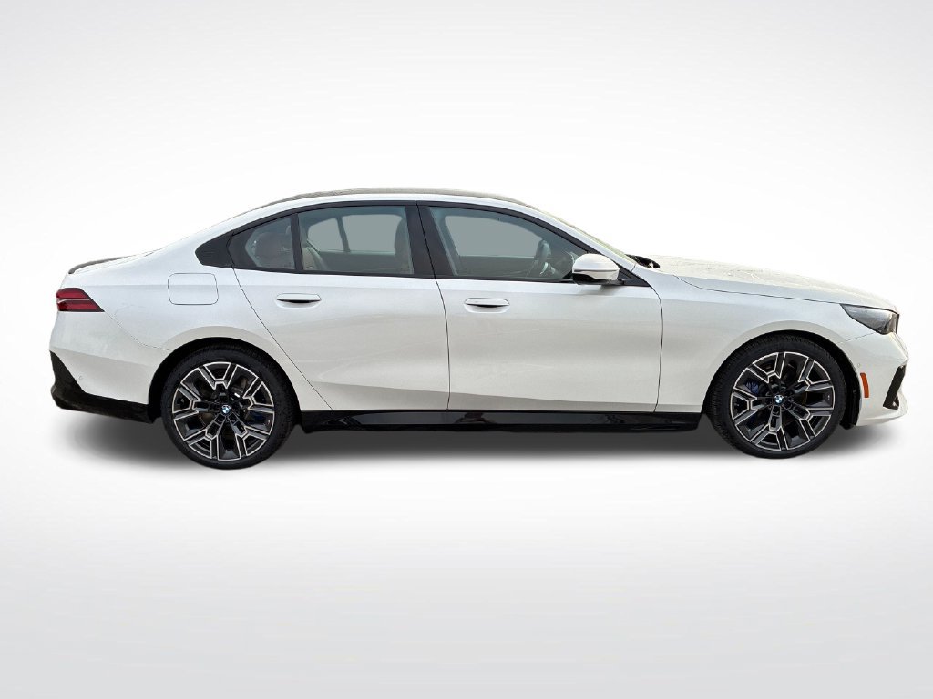 New 2027 BMW 550e xDrive w/ Premium Package AWD/4WD image 2