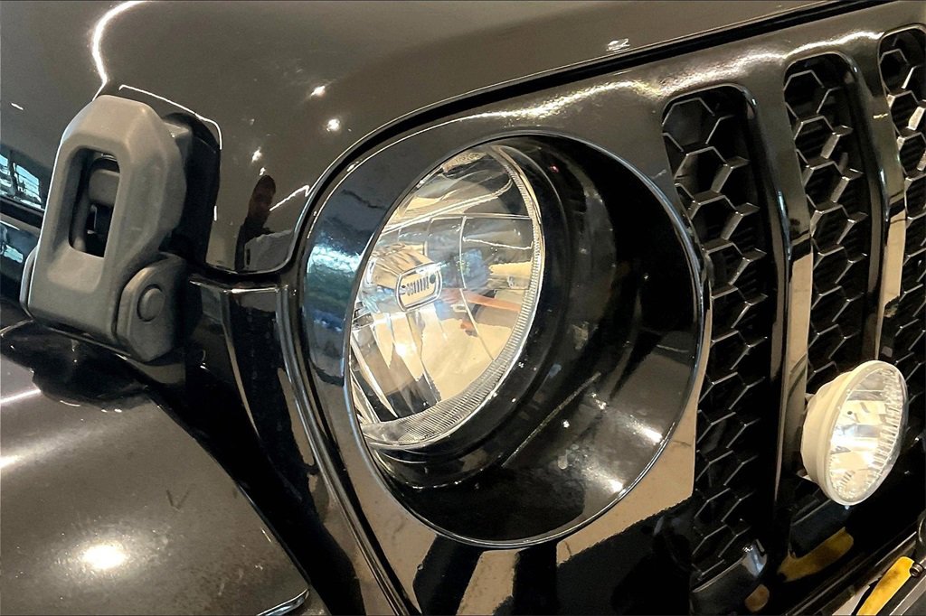 Used 2022 Jeep Gladiator Willys image 30