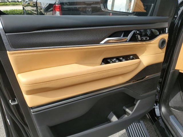 New 2023 Jeep Grand Wagoneer Series III w/ Quick Order Packagew 28T AWD/4WD image 8