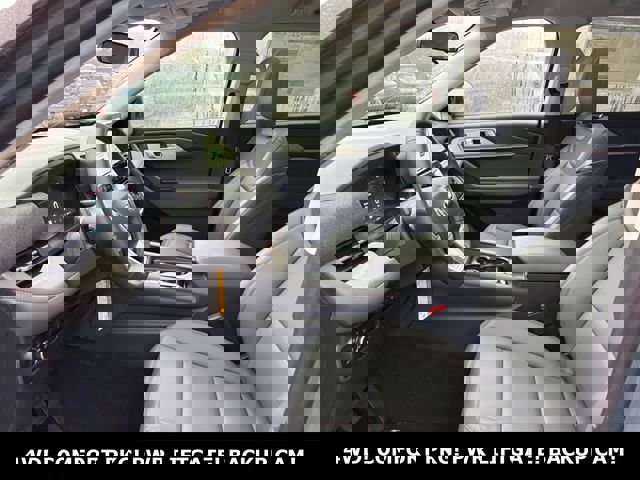 New 2026 Ford Explorer Active w/ Active Comfort Package image 22