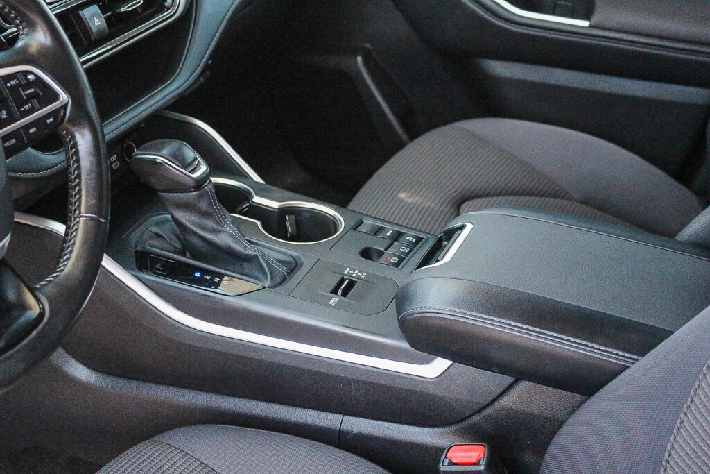 Certified 2025 Toyota Highlander LE FWD image 10