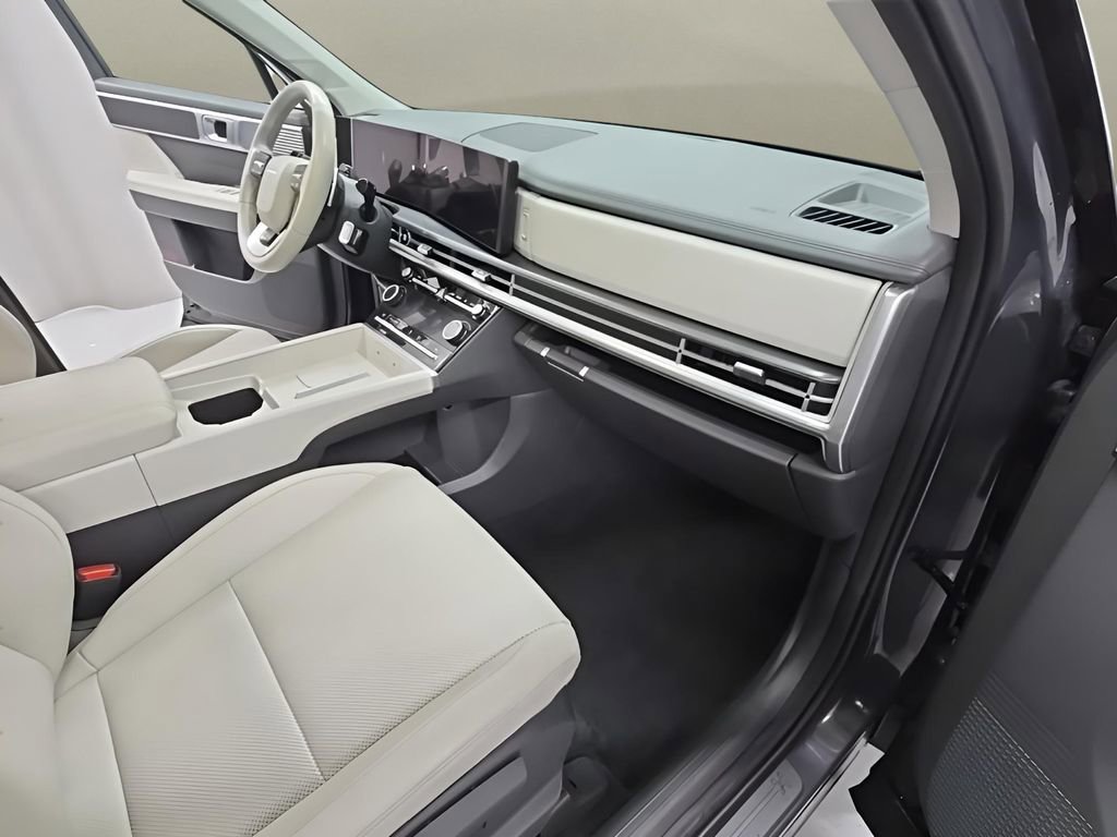 Certified 2025 Hyundai Santa Fe SEL image 20