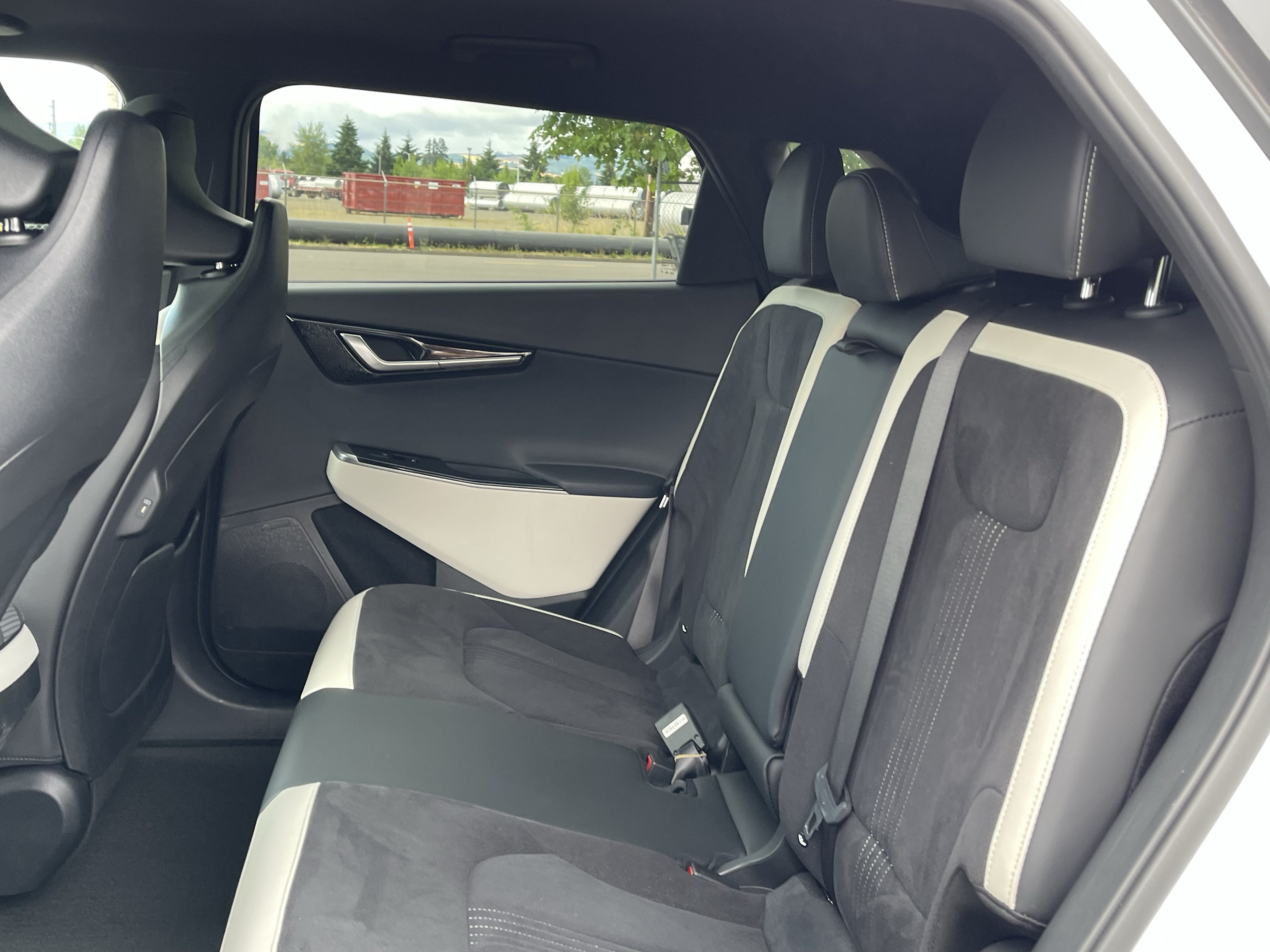 Used 2023 Kia EV6 GT-Line w/ GT-Line Suede Seat Package AWD/4WD image 15