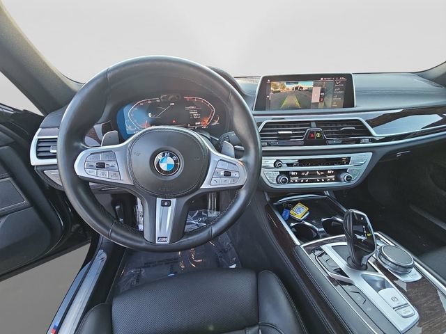 Used 2021 BMW 740i xDrive w/ M Sport Package AWD/4WD image 13