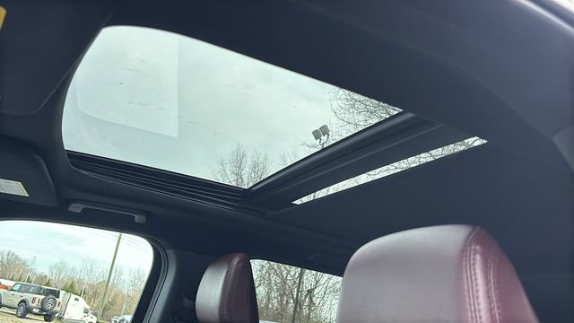 Used 2023 Ford Expedition Limited image 9