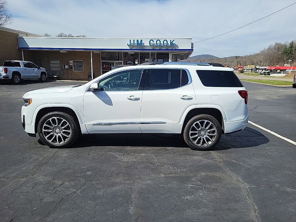Used 2023 GMC Acadia Denali w/ Denali Technology Package image 12