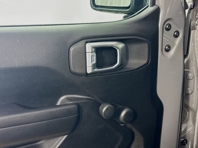 Used 2022 Jeep Wrangler Sport image 17