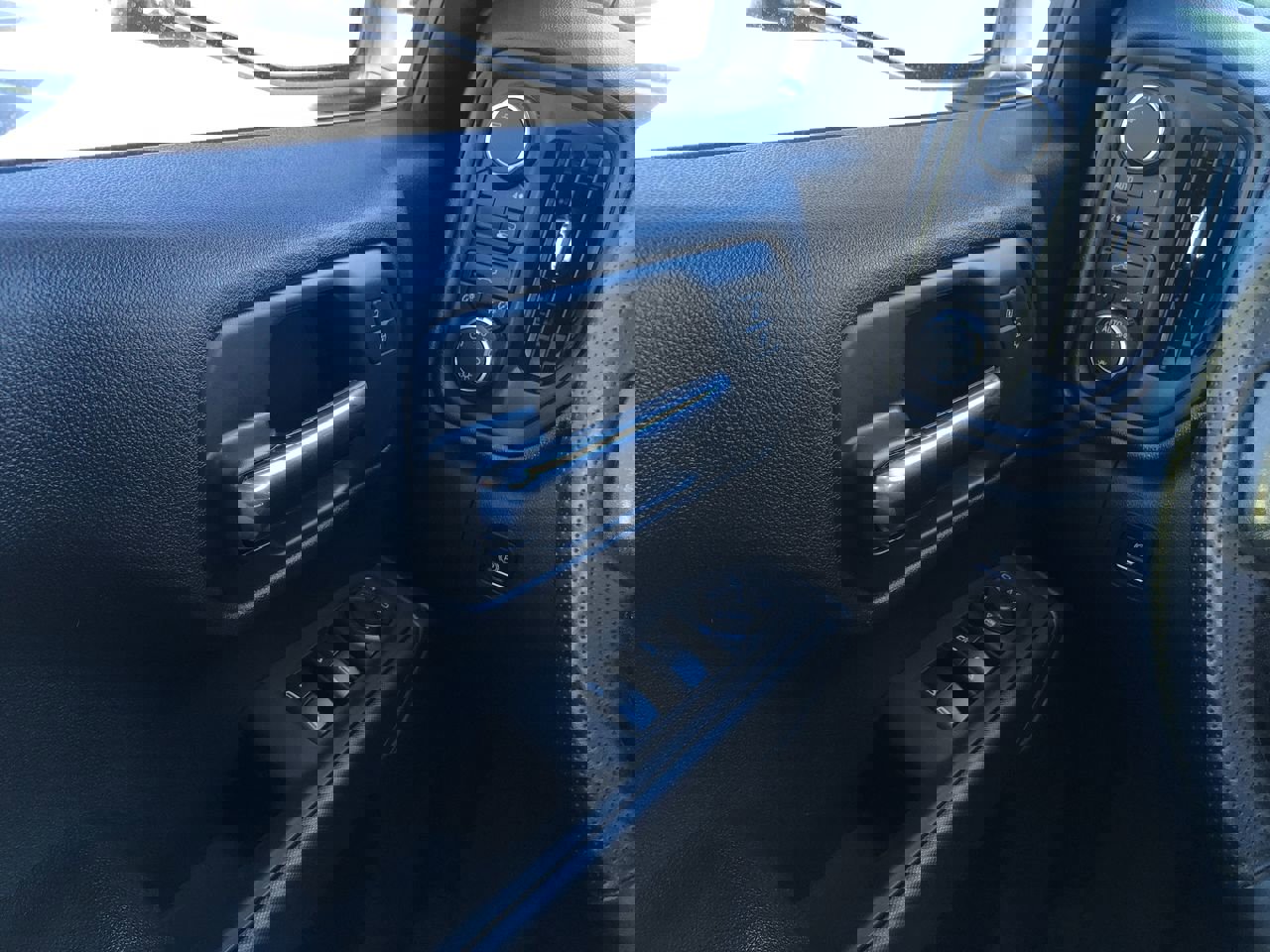 Used 2024 Chevrolet Silverado 1500 Custom image 12