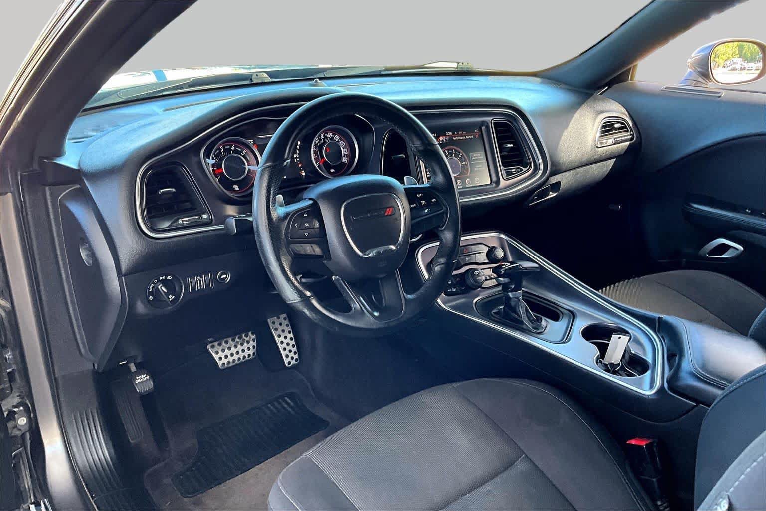 Used 2016 Dodge Challenger R/T Scat Pack RWD image 18