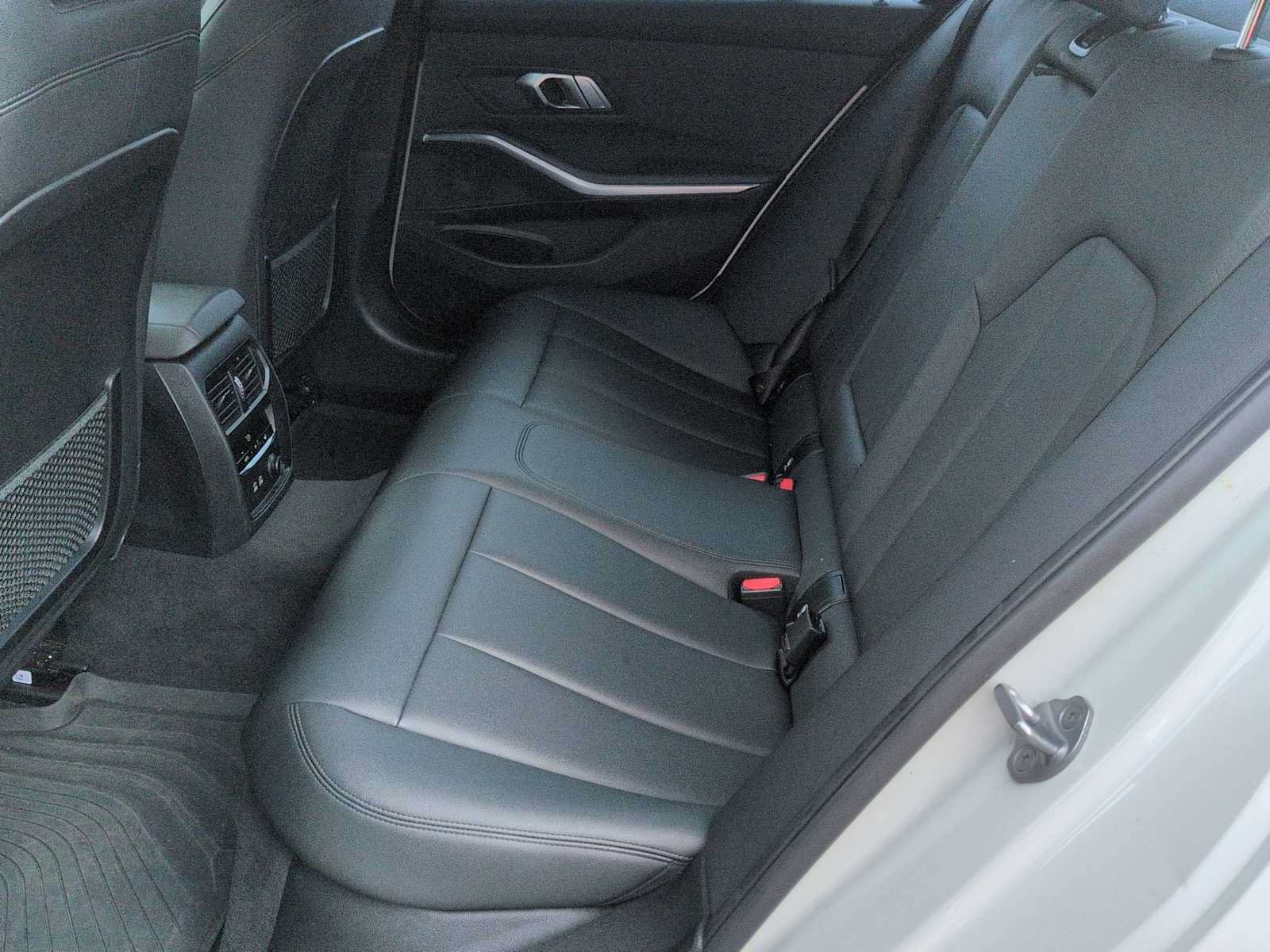 Used 2019 BMW 330i Sedan w/ Convenience Package RWD image 21