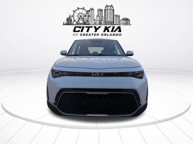 Certified 2025 Kia Soul LX w/ LX Technology Package FWD image 8