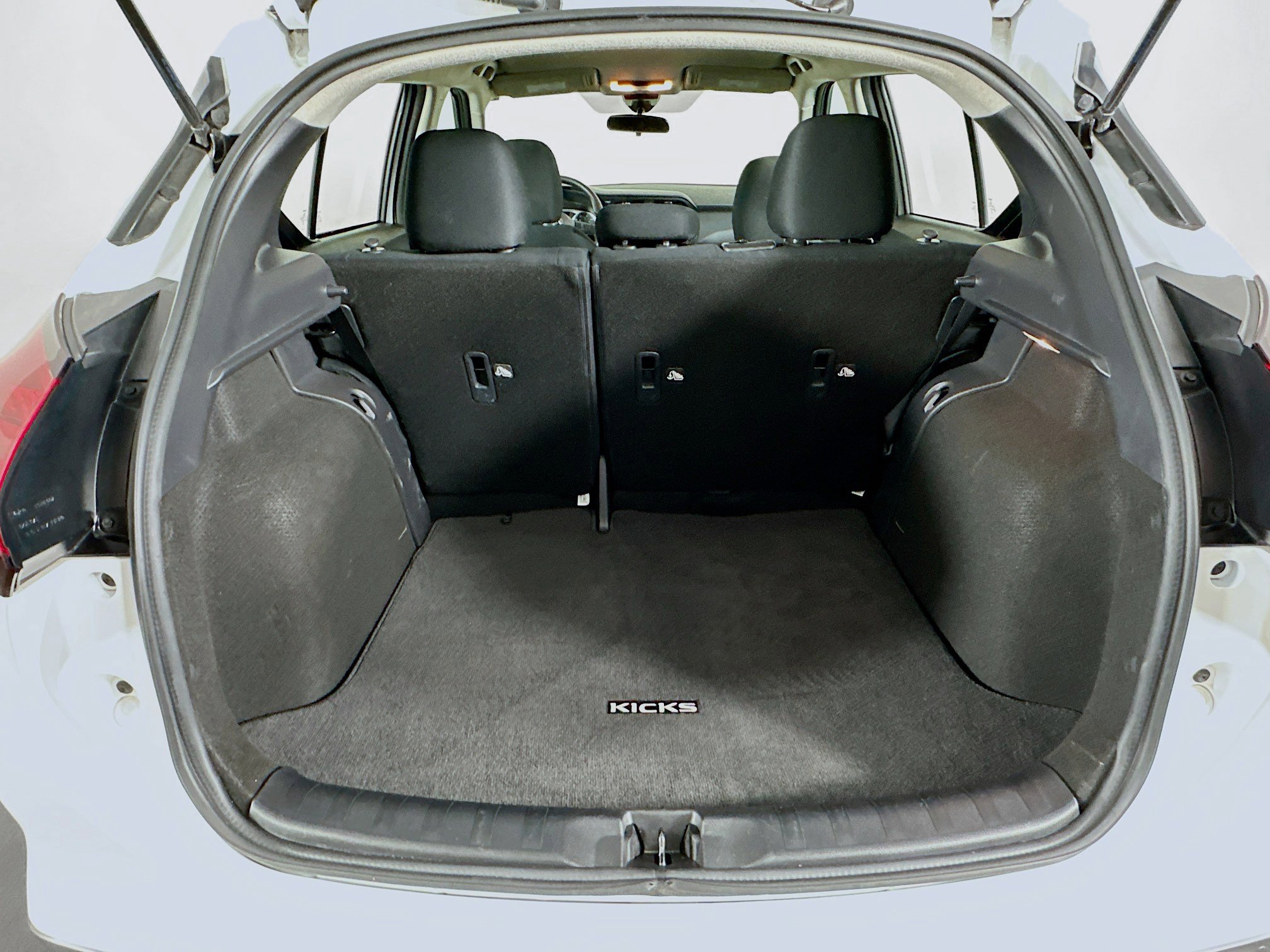 Used 2024 Nissan Kicks S image 26