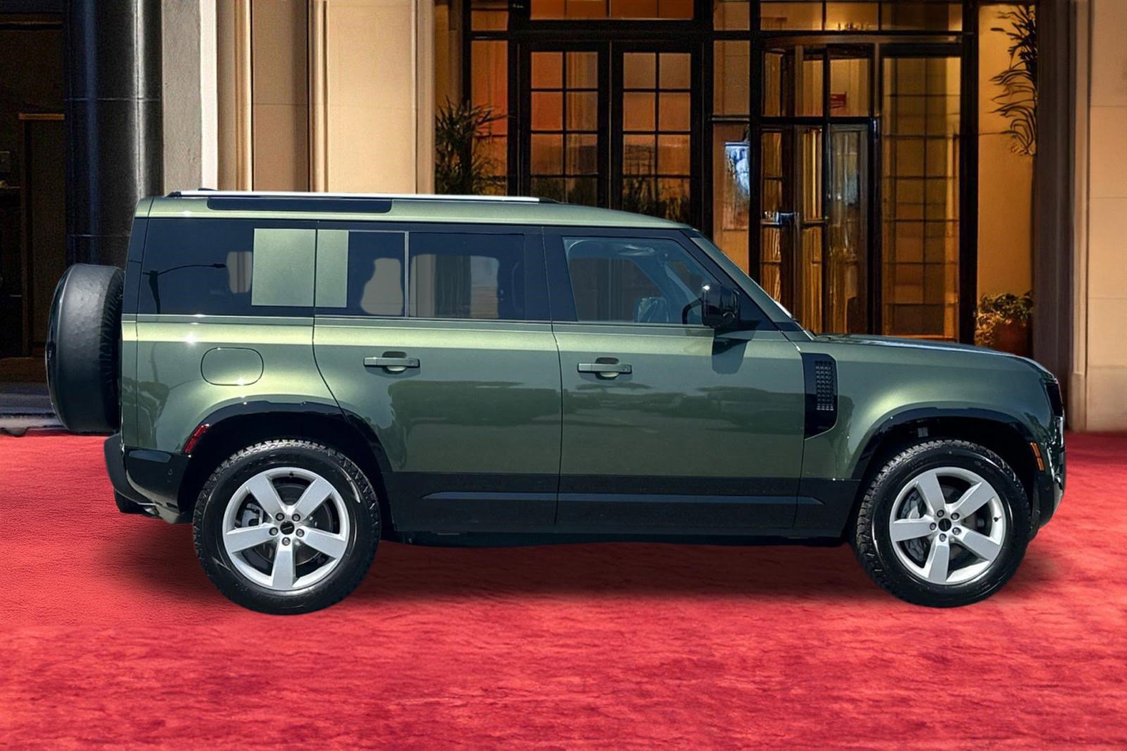 New 2026 Land Rover Defender 110 X-Dynamic SE AWD/4WD image 8