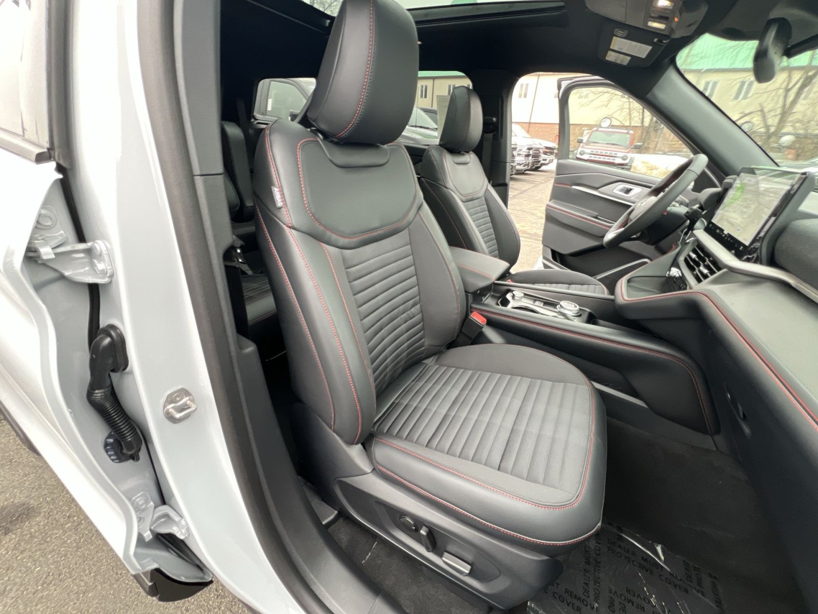 New 2026 Ford Explorer ST-Line w/ ST-Line Street Pack AWD/4WD image 36