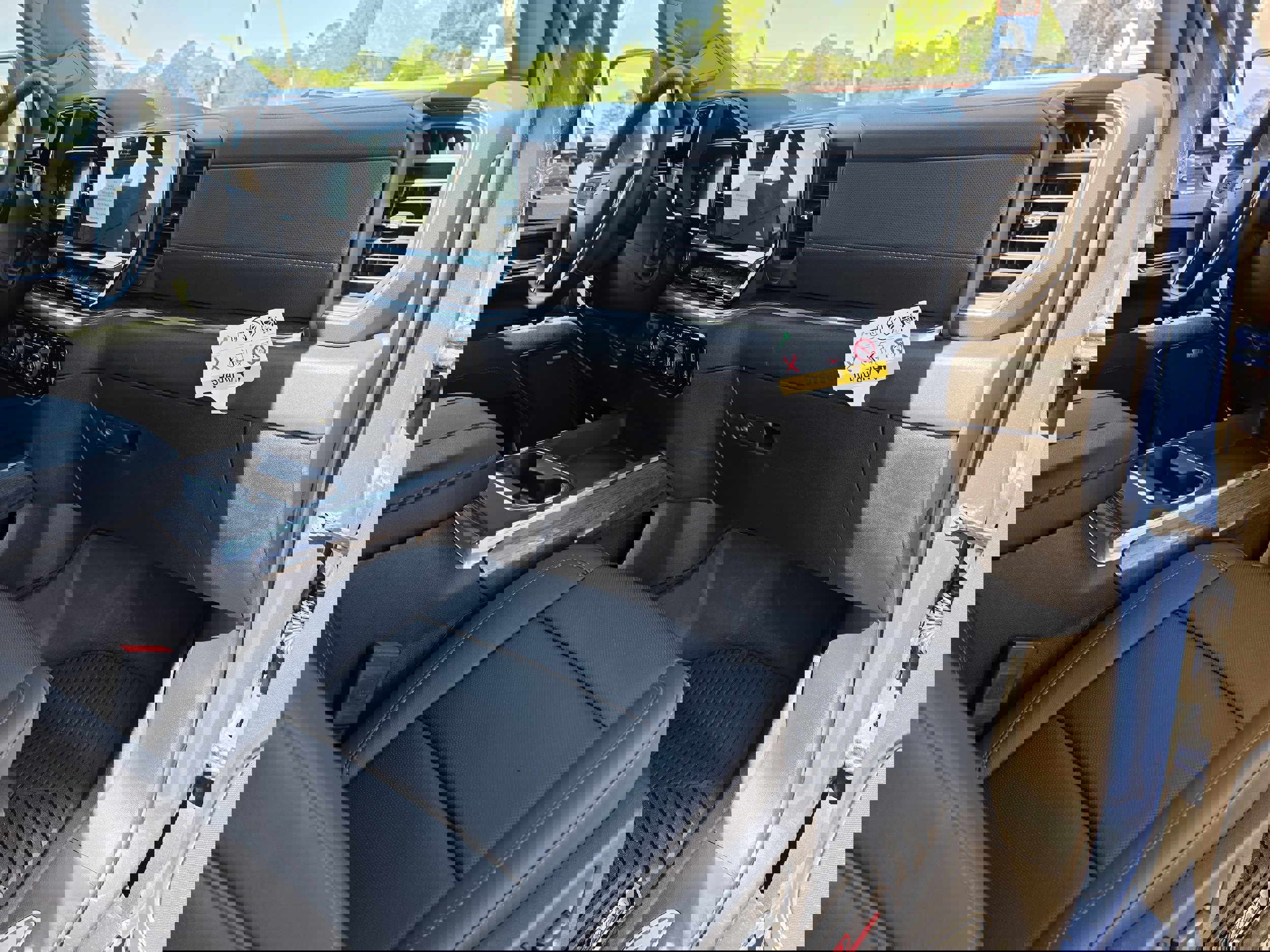 New 2025 Chevrolet Silverado 3500 LTZ w/ LTZ Plus Package image 13