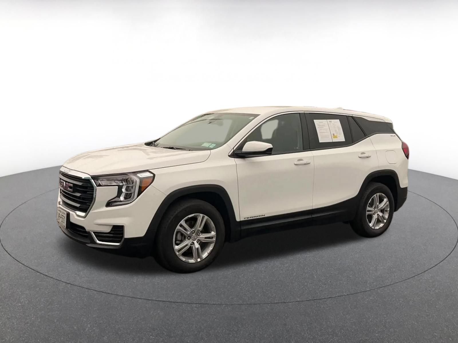 Used 2024 GMC Terrain SLE FWD image 7