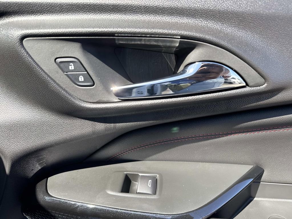 New 2026 Chevrolet Trax RS w/ Sunroof Package image 15