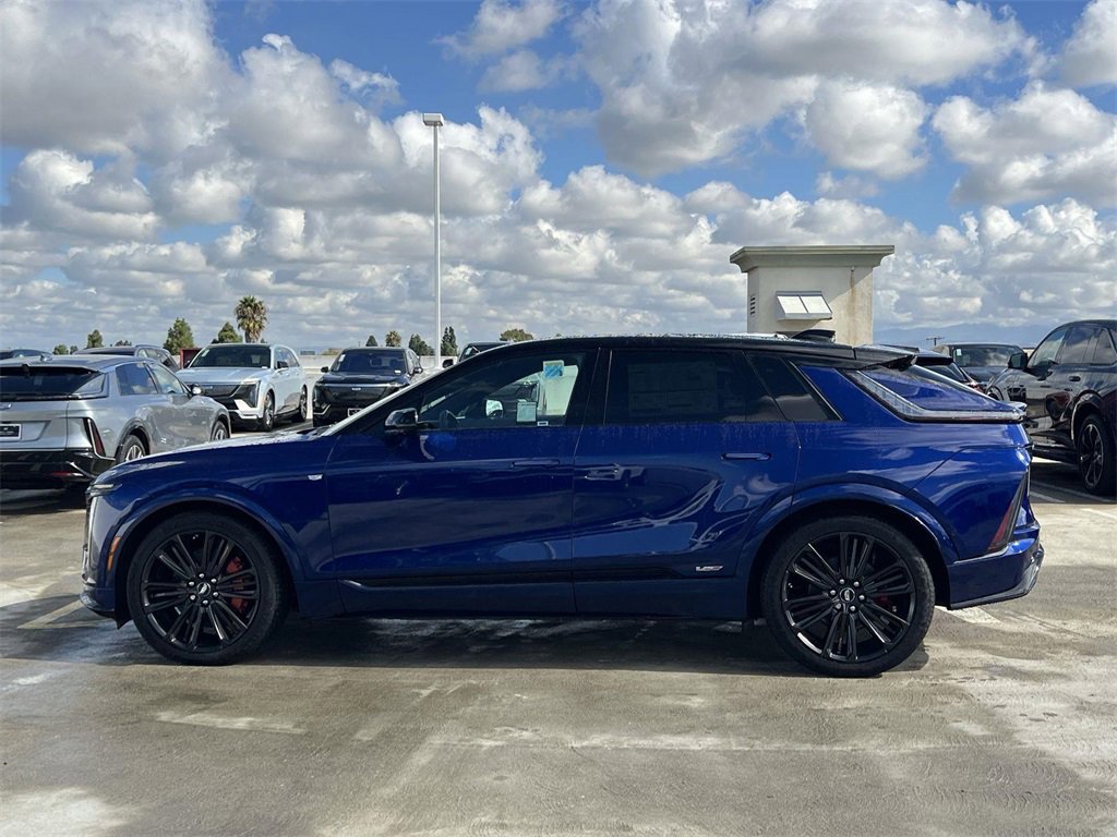 New 2026 Cadillac Lyriq V image 7