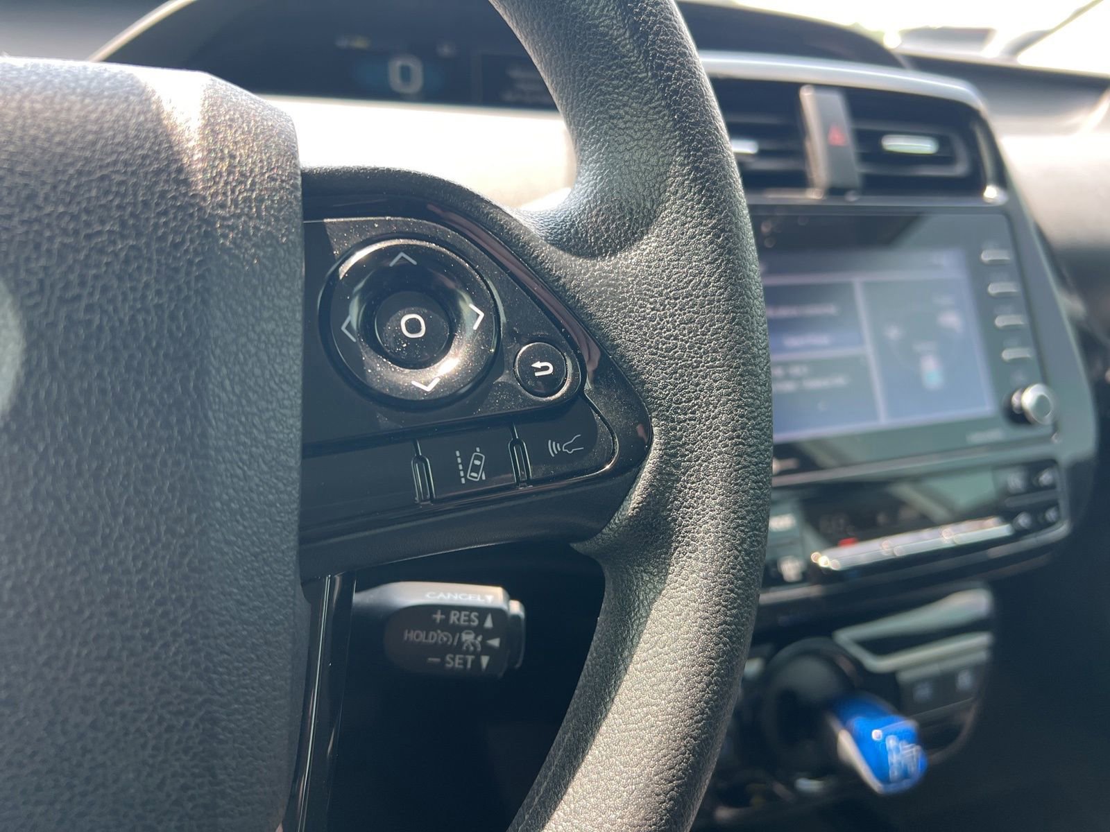 Used 2021 Toyota Prius LE FWD image 11