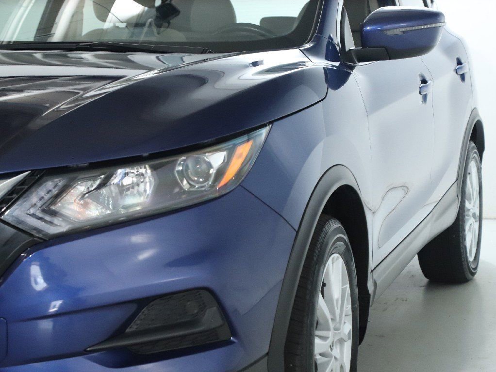 Certified 2022 Nissan Rogue Sport SV image 6