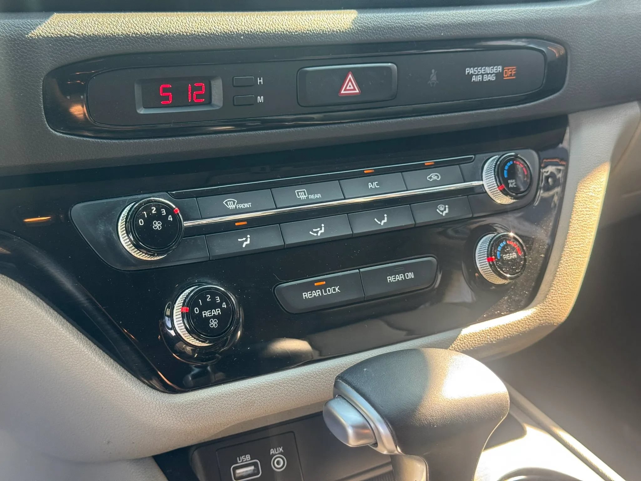 Used 2017 Kia Sedona LX w/ LX Essentials Premium Package FWD image 21