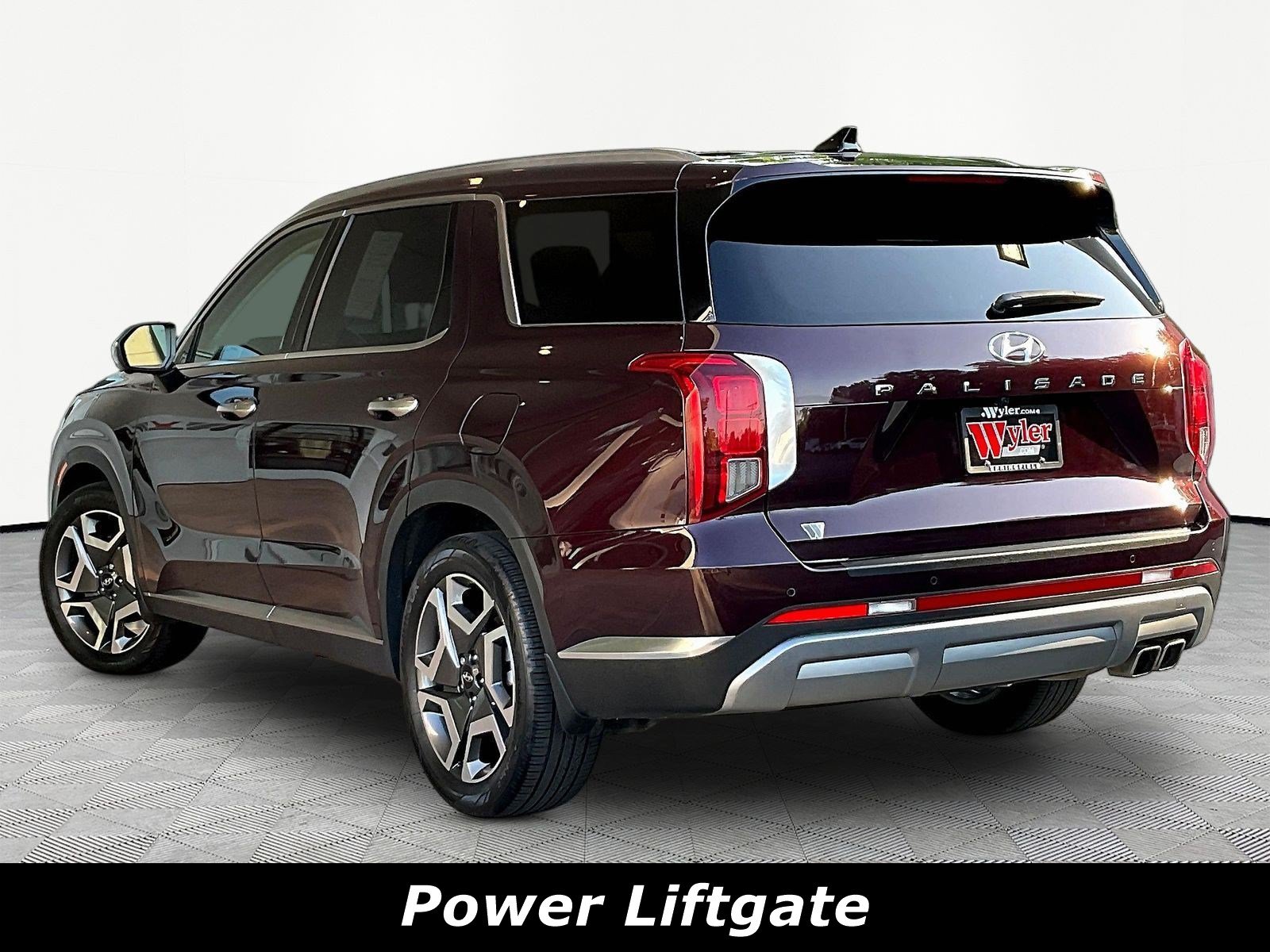 Used 2023 Hyundai Palisade Limited FWD image 4