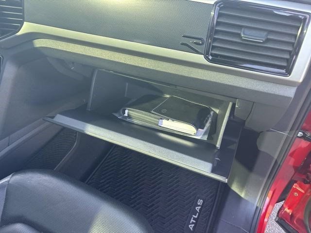 Used 2021 Volkswagen Atlas Cross Sport SEL Premium R-Line AWD/4WD image 43
