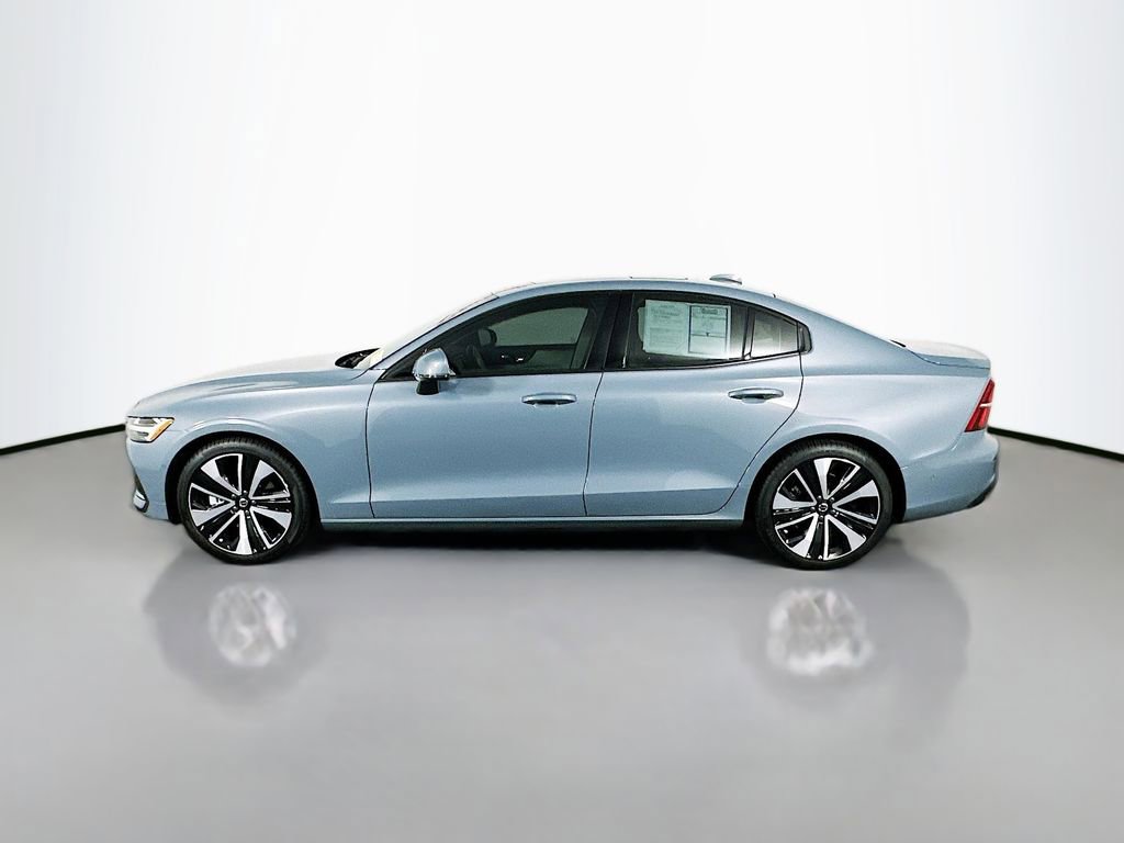 Used 2023 Volvo S60 B5 Ultimate image 4