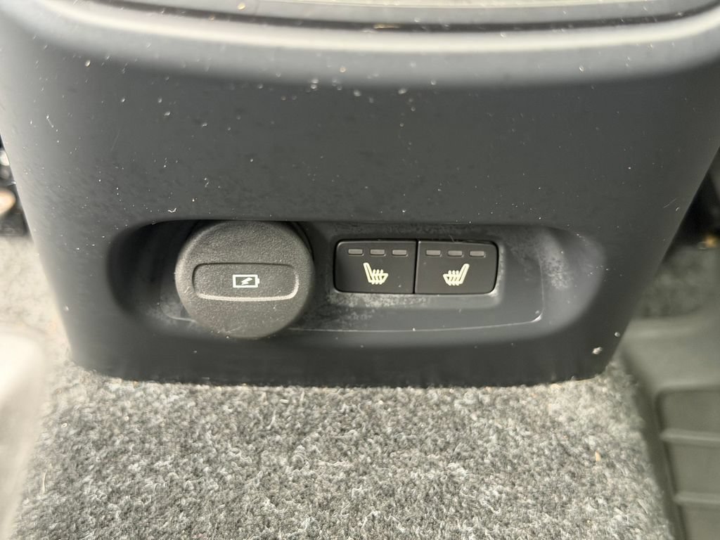 Used 2023 Volvo C40 P8 Recharge Ultimate w/ Protection Package Premier AWD/4WD image 22