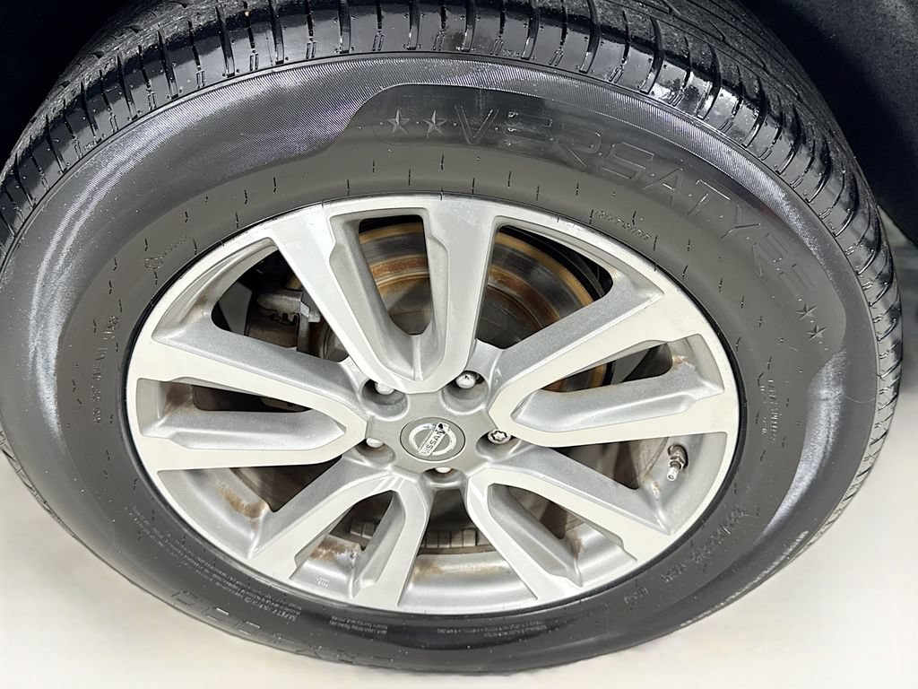 Used 2013 Nissan Pathfinder SL FWD image 42