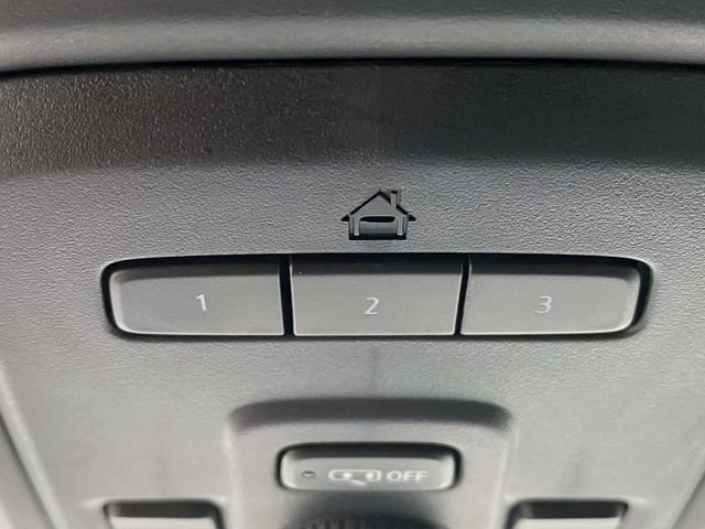 Used 2023 Chevrolet Suburban High Country image 37