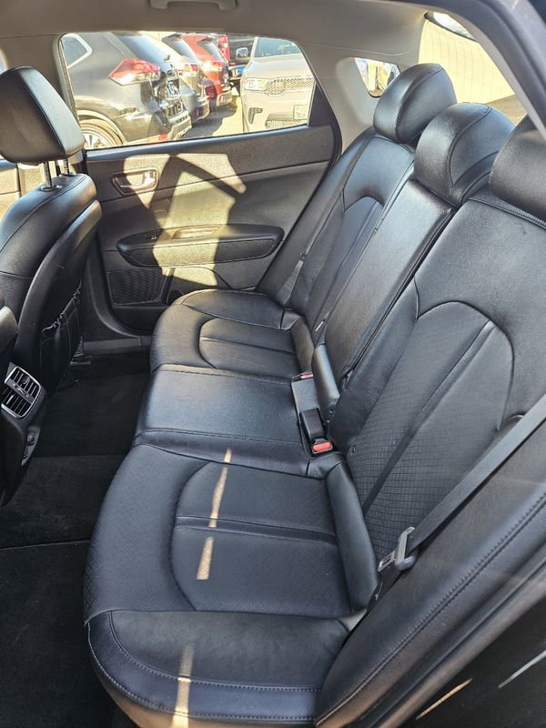 Used 2019 Kia Optima EX image 17