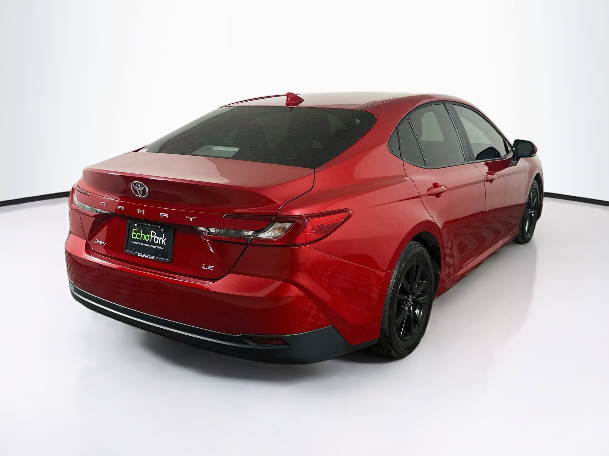 Used 2025 Toyota Camry LE FWD image 9