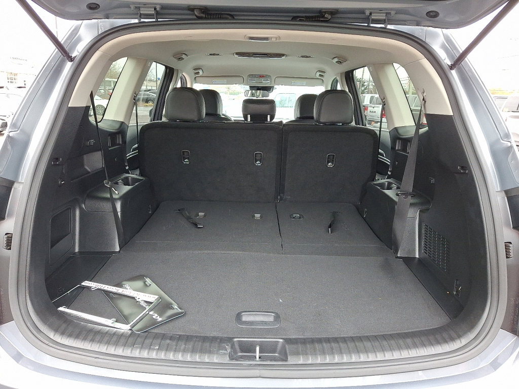 Used 2024 Kia Telluride LX image 17