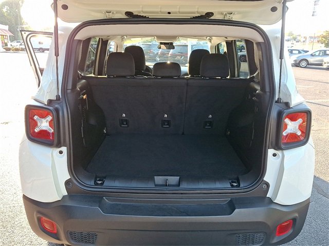 Used 2023 Jeep Renegade Latitude image 29